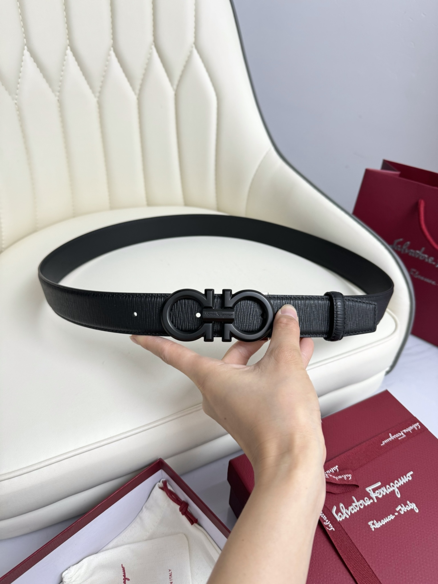 【新規倉庫入り】Salvatore Ferragamo 職人仕上げ高級ベルト「全長約 100cm」