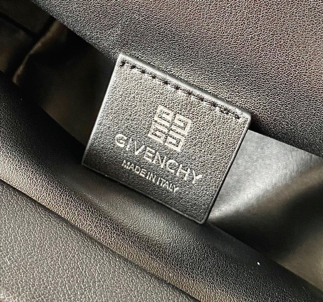 ジバンシィ「Givenchy」ミニケニー ハンドバッグ