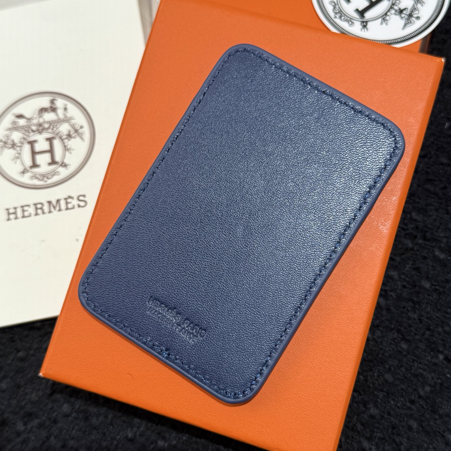 【限定新入荷】エルメス Cheval MagSafe 本革カードケース「12 シリーズ以降全 iPhone 対応」