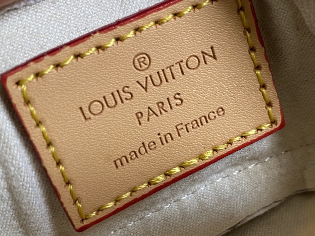 ルイ・ヴィトン「Louis Vuitton」LV × TM バッグチャーム･マイクロ アルマ