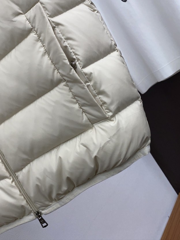 モンクレール 秋冬 メンズ ファッションダウンベスト