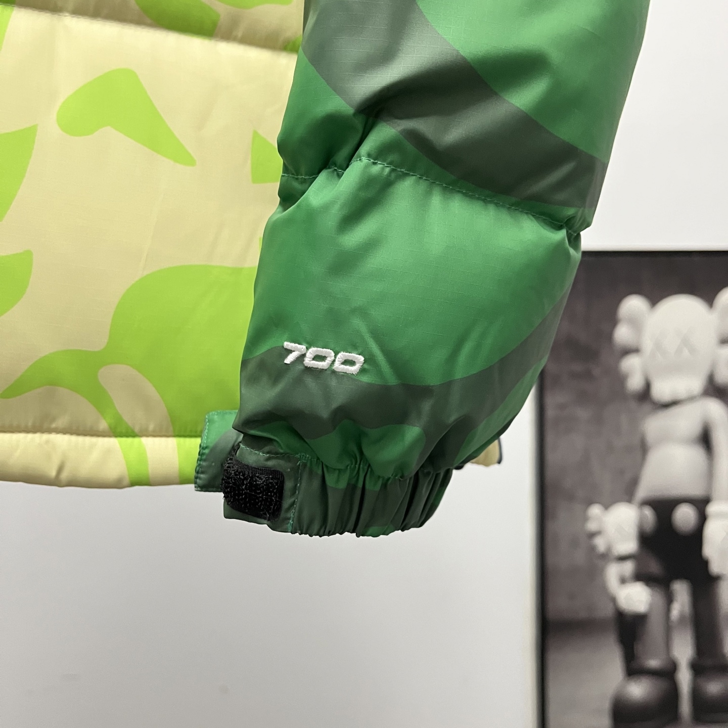 ザ・ノースフェイス XX KAWS 夢のコラボレーション ファッションフーディダウンジャケット 男女兼用