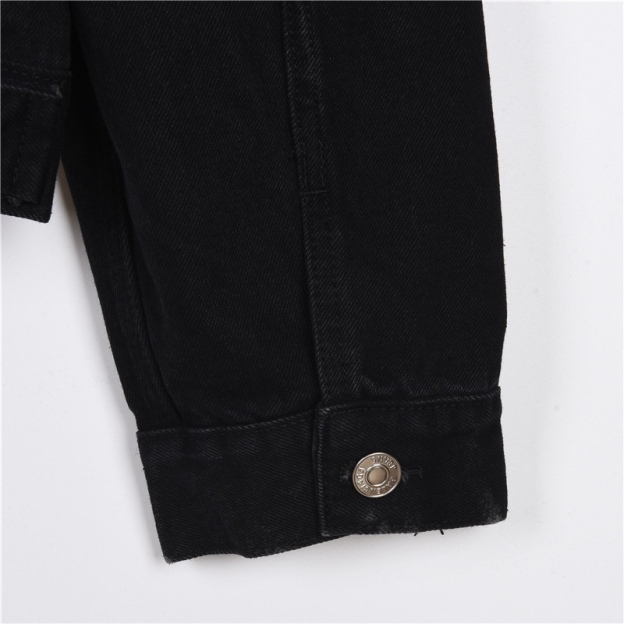 Balenciaga / バレンシアガ 24ss 背中にホットフィックスでロゴが付けられたジーンズジャケット