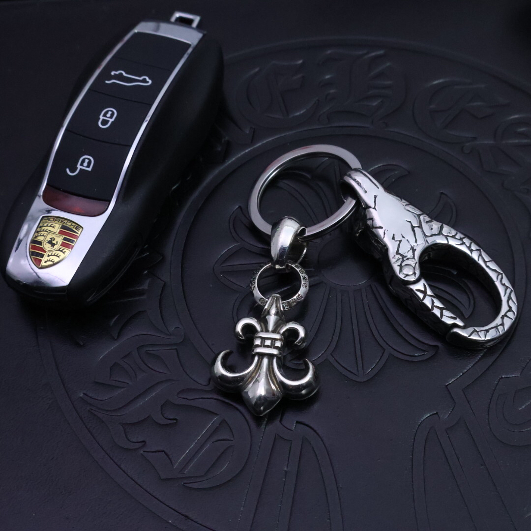 クロムハーツ「Chrome Hearts」キーホルダー＆バッグチャーム - トレンドシンボル