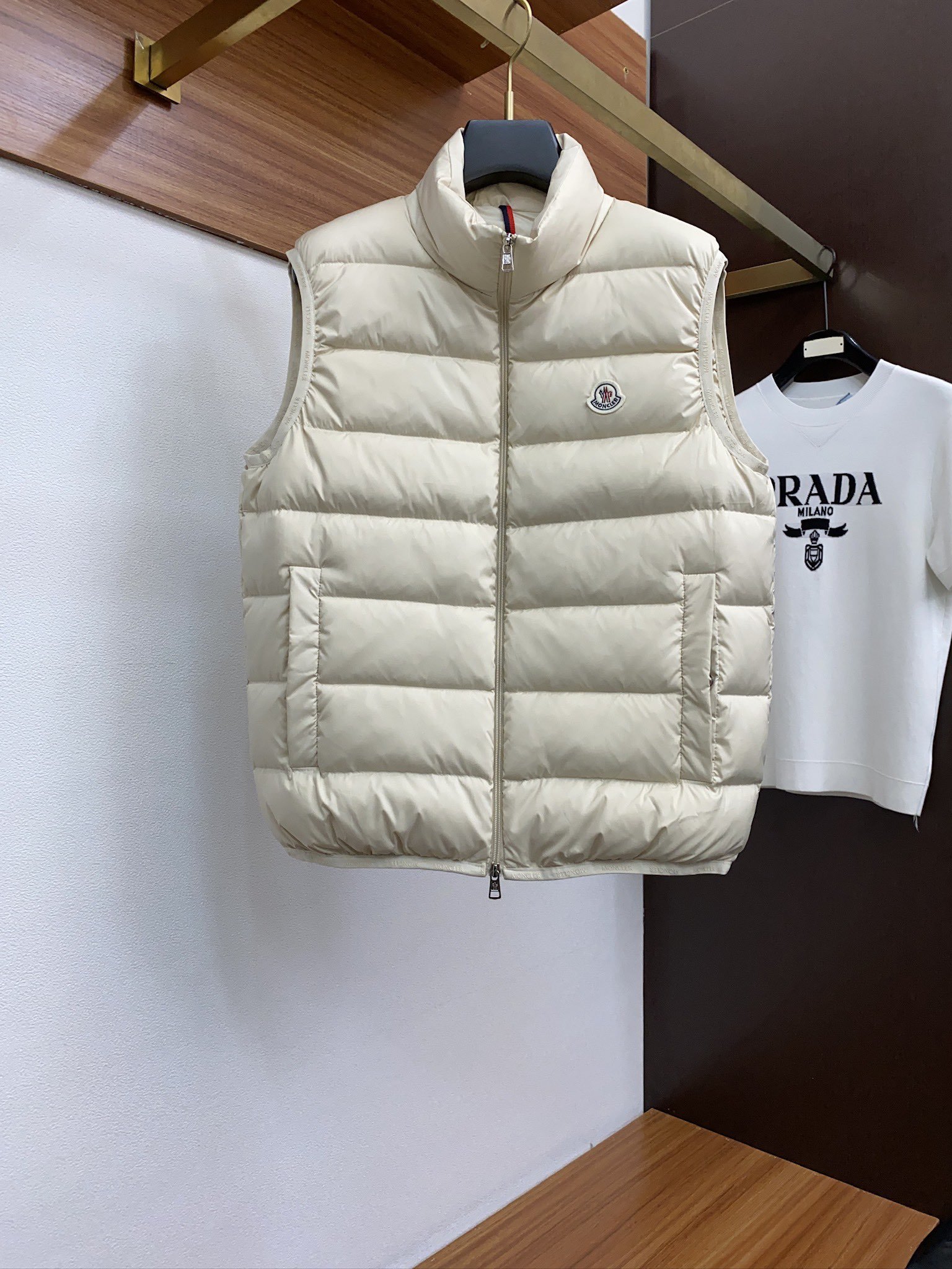 モンクレール 秋冬 メンズ ファッションダウンベスト