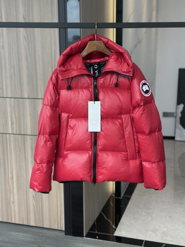 カナダグース Crofton フード付きダウンジャケット