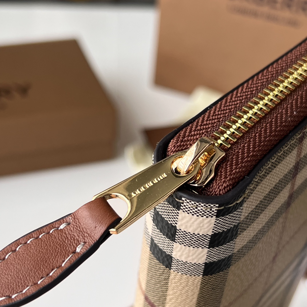 バーバリー「Burberry」チェック エコファブリック フルジップ ウォレット