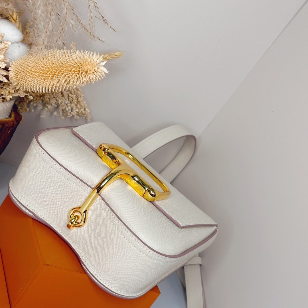 【厳選新入荷】エルメス Della Cavalleria Mini サドル金具クロスボディバッグ「乗馬モチーフ本革ショルダー」