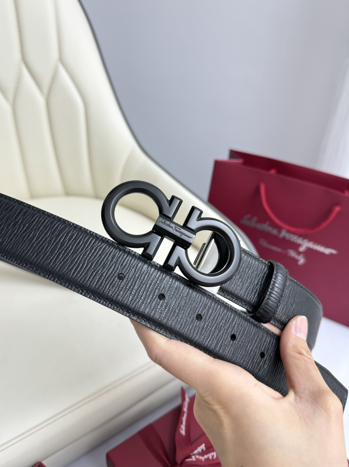【新規倉庫入り】Salvatore Ferragamo 職人仕上げ高級ベルト「全長約 100cm」