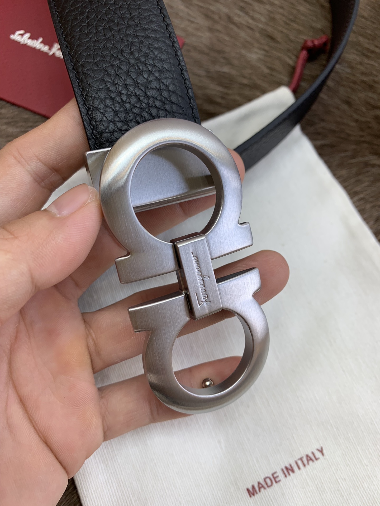 【新規倉庫入り】Salvatore Ferragamo 職人仕上げ高級ベルト「全長約 100cm」