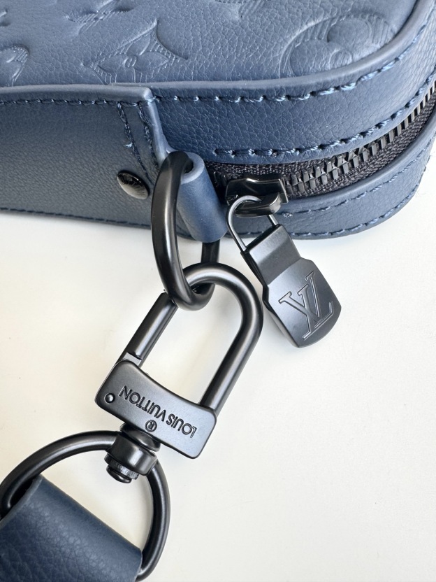 ルイ・ヴィトン「Louis Vuitton」スタイリッシュ メッセンジャーバッグ