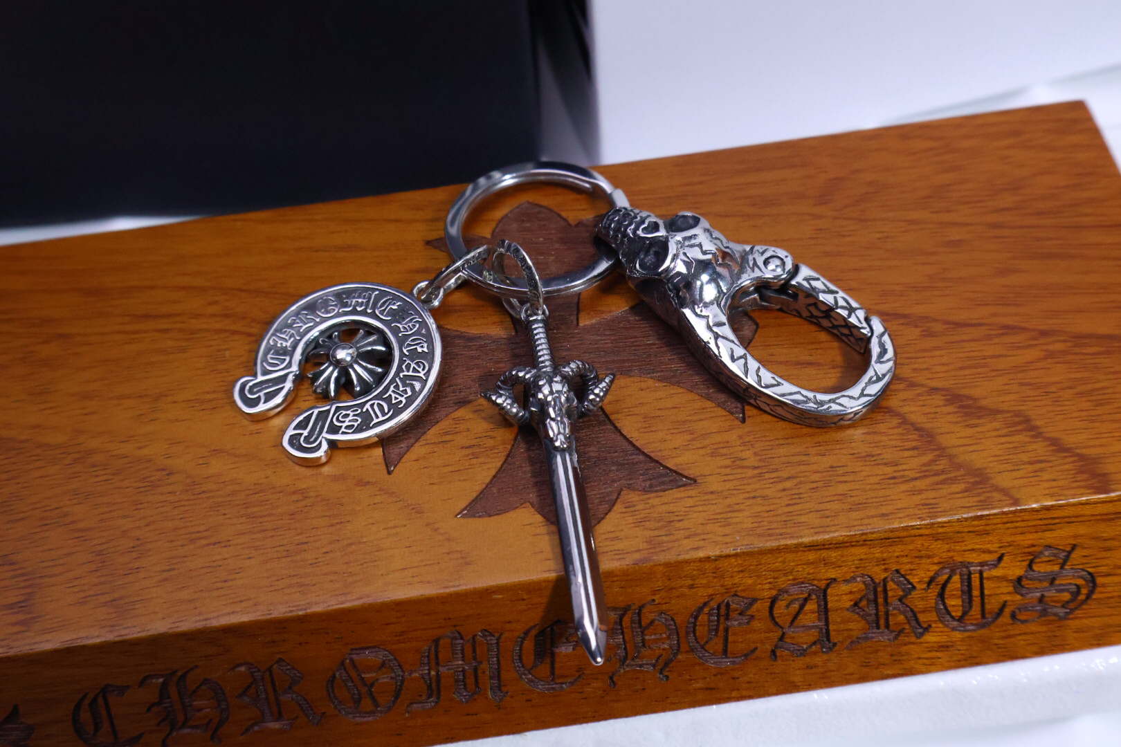 クロムハーツ「Chrome Hearts」キーホルダー＆バッグチャーム - スタイルアイコン