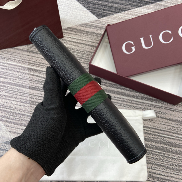 グッチ「Gucci」ジッパーウォレット