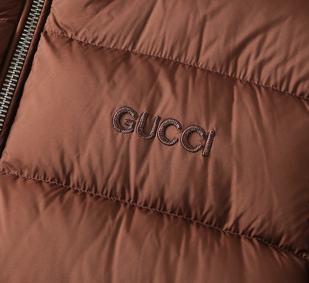 グッチ「Gucci」秋冬ダウンジャケット スタンドカラー