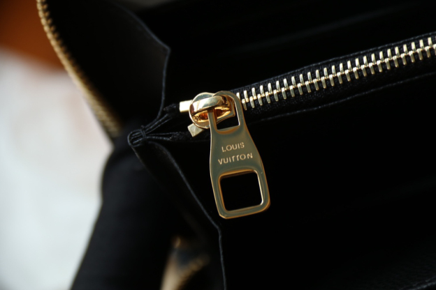 ルイ・ヴィトン ジッピー･ウォレット