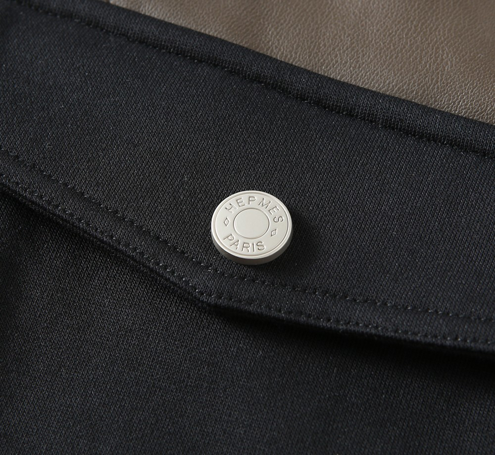 エルメス「Hermès」新作クラシックラウンドネックプルオーバーフーディ