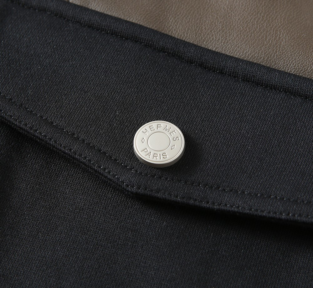 エルメス「Hermès」新作クラシックラウンドネックプルオーバーフーディ