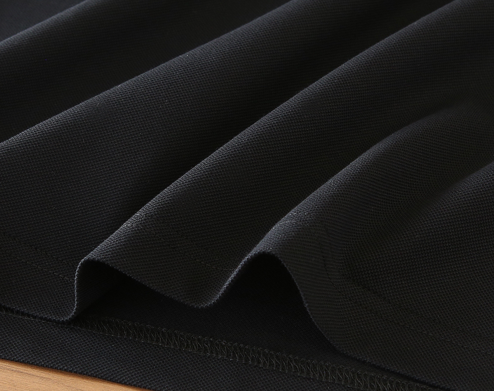 エルメス「Hermès」 春夏2026 刺繍コレクション Tシャツ