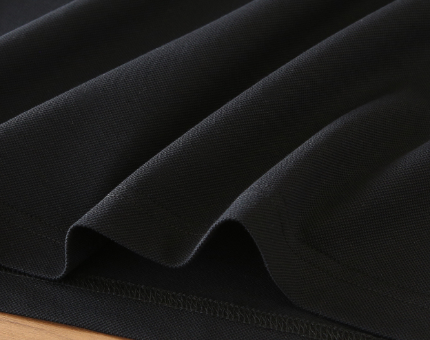 エルメス「Hermès」 春夏2026 刺繍コレクション Tシャツ