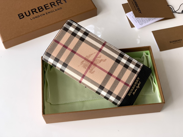 バーバリー「Burberry」Haymarket チェック & レザー 二つ折り長財布