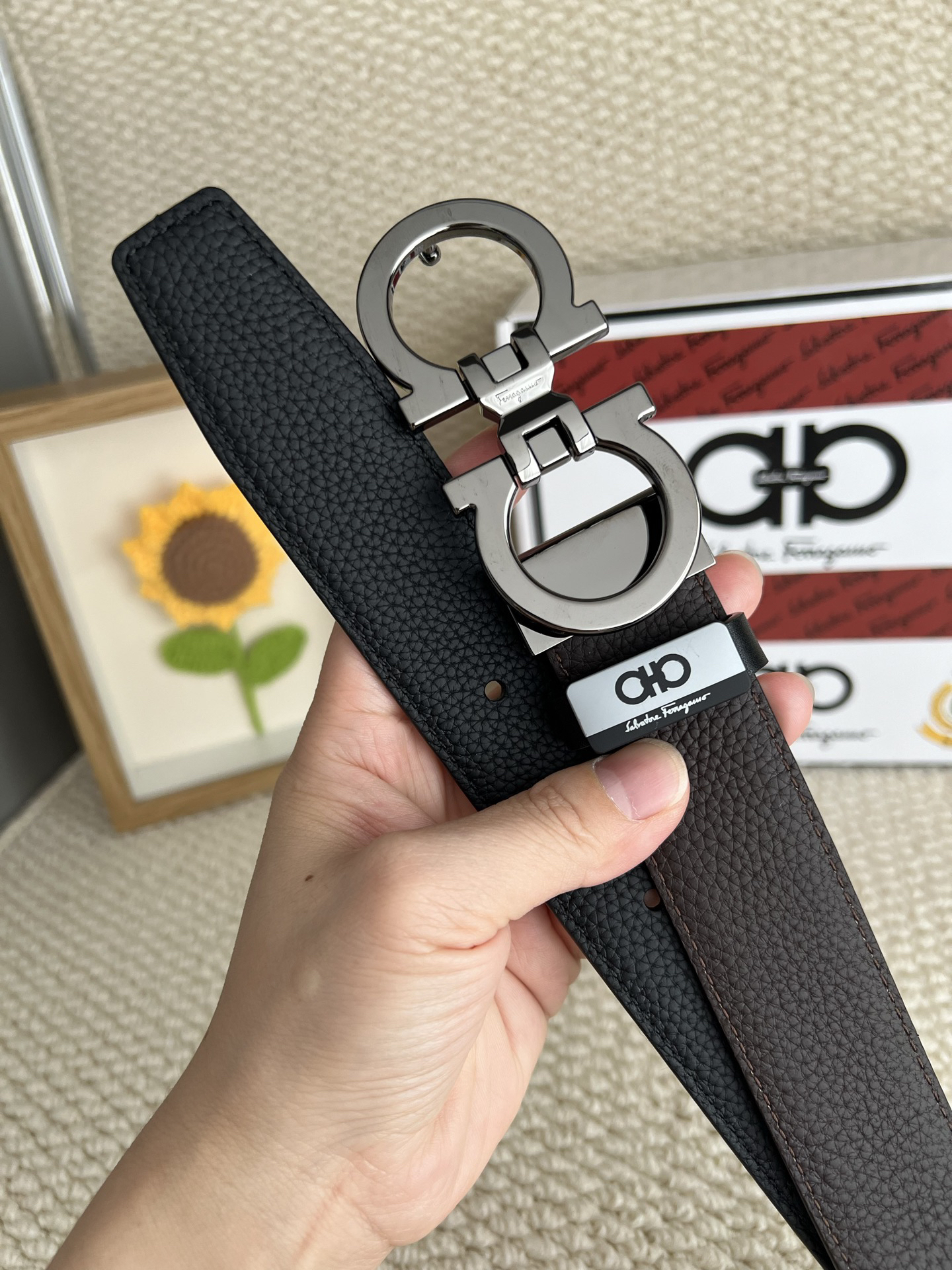 【新規倉庫入り】Salvatore Ferragamo 職人仕上げ高級ベルト「全長約 100cm」