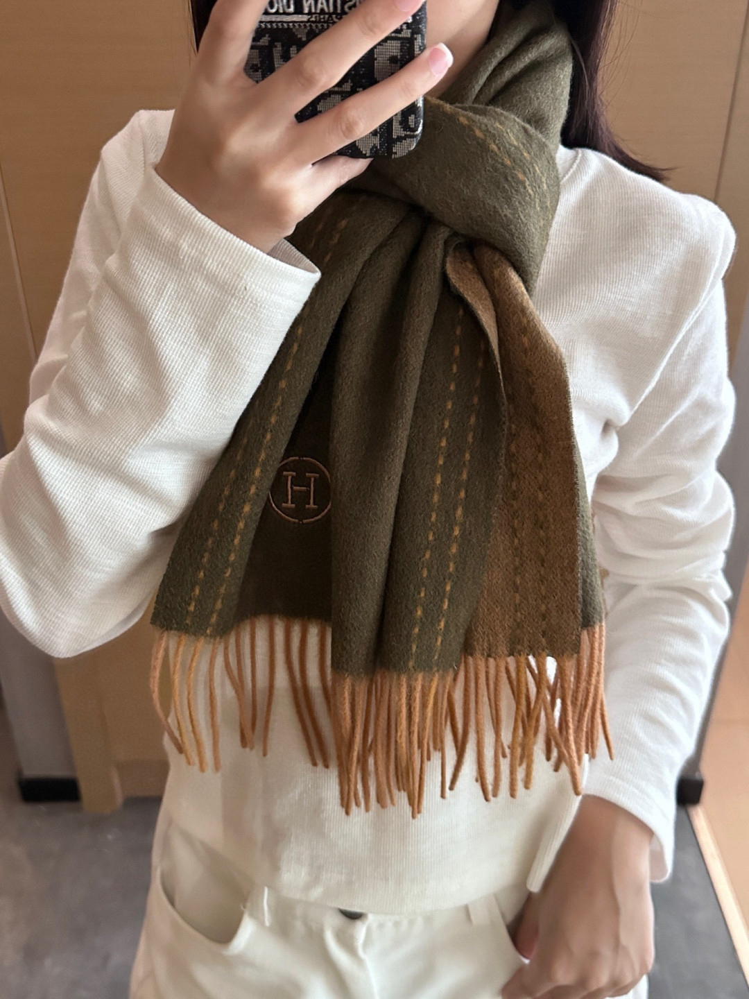 【定番人気】エルメス 秋冬新作ファッションアイテム マフラー
