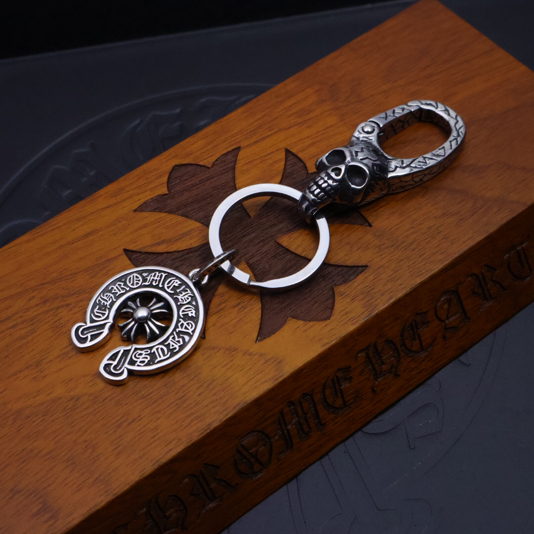 クロムハーツ「Chrome Hearts」キーホルダー＆バッグチャーム - トレンドシンボル