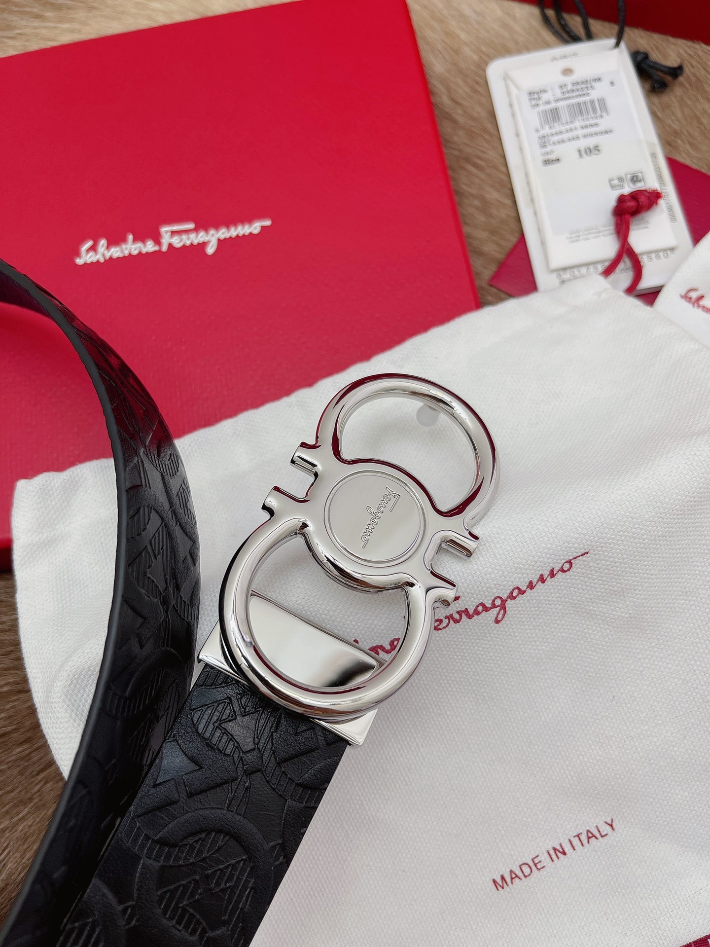【新規倉庫入り】Salvatore Ferragamo 職人仕上げ高級ベルト「全長約 100cm」
