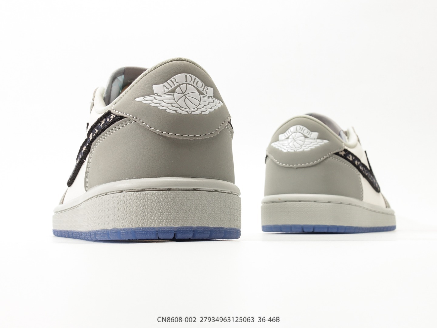 ディオール × エアジョーダン 1 ロー スニーカー「Dior x Nike限定コラボモデル」