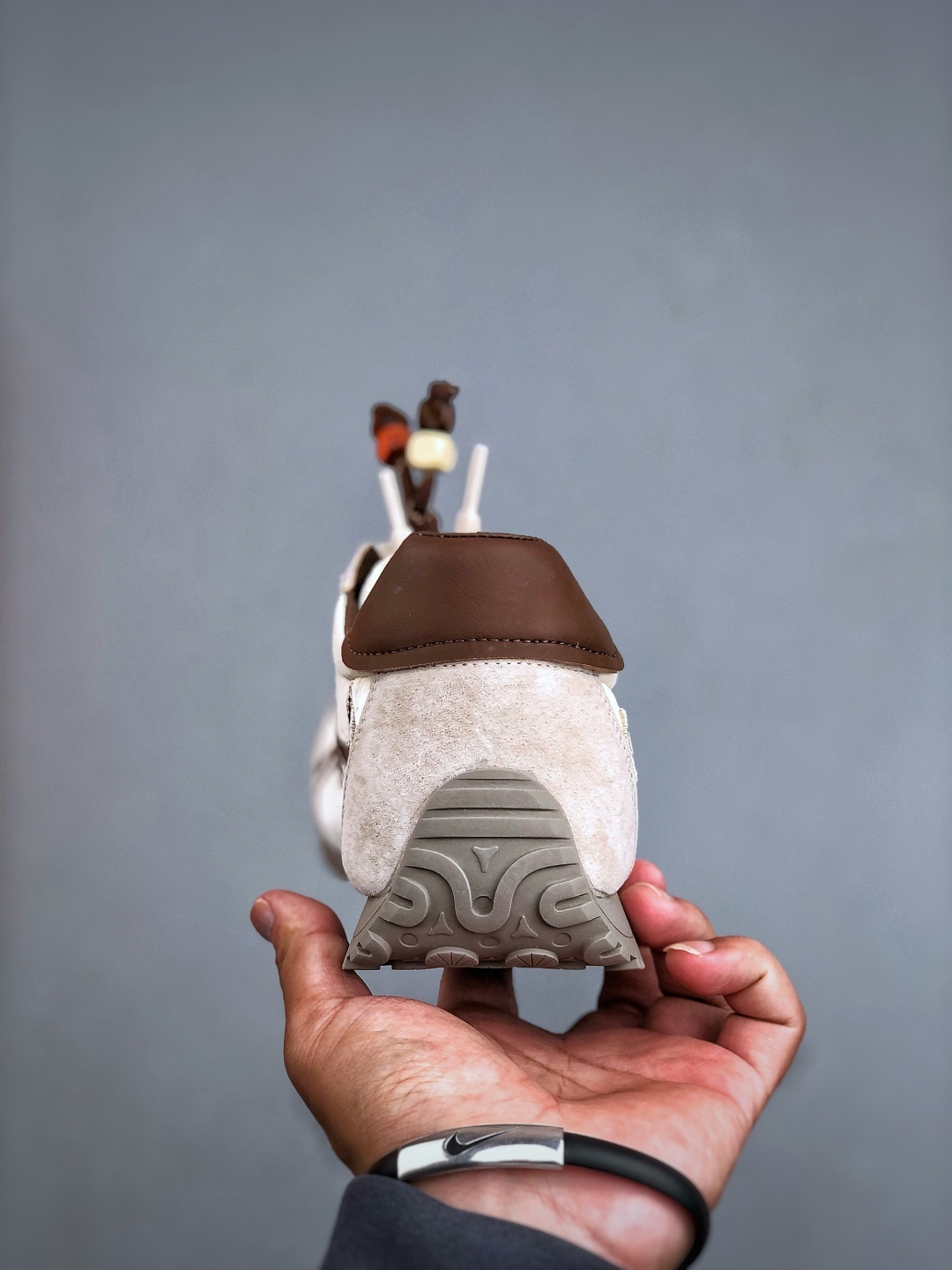 ミュウミュウ「Miu Miu」Prelude シリーズ ― ヴィンテージ×インダストリアル スタイル 多色ブレンドモデル