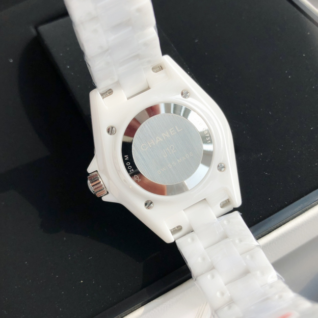 シャネル「Chanel」J12 キャリバー 33MM
