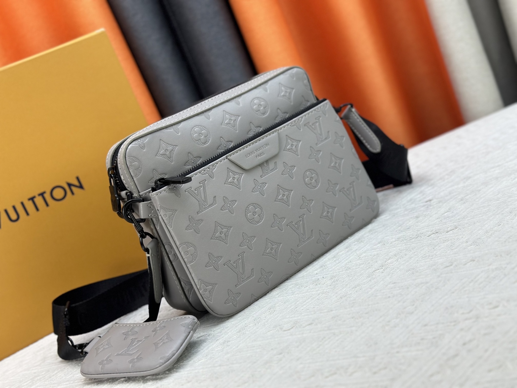 ルイ・ヴィトン「Louis Vuitton」新作 Trio メッセンジャーバッグ