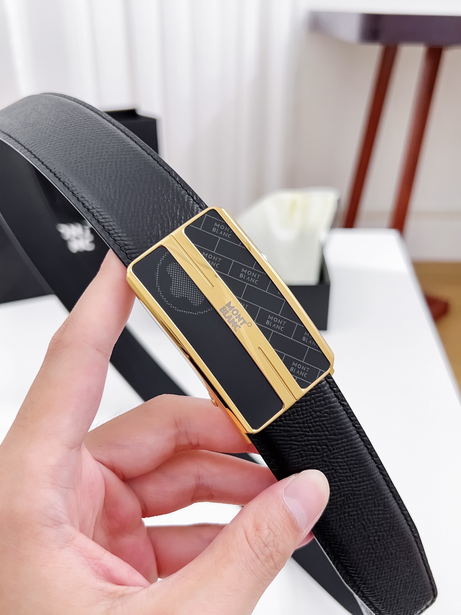 【厳選在庫】Montblanc ビジネスマン正装ベルト「全長約 100cm」