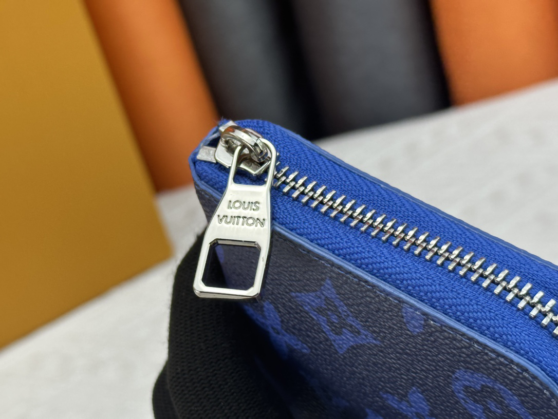 ルイ・ヴィトン ジッピー ウォレット･ヴァーティカル「エブリデイ LV 限定モデル」