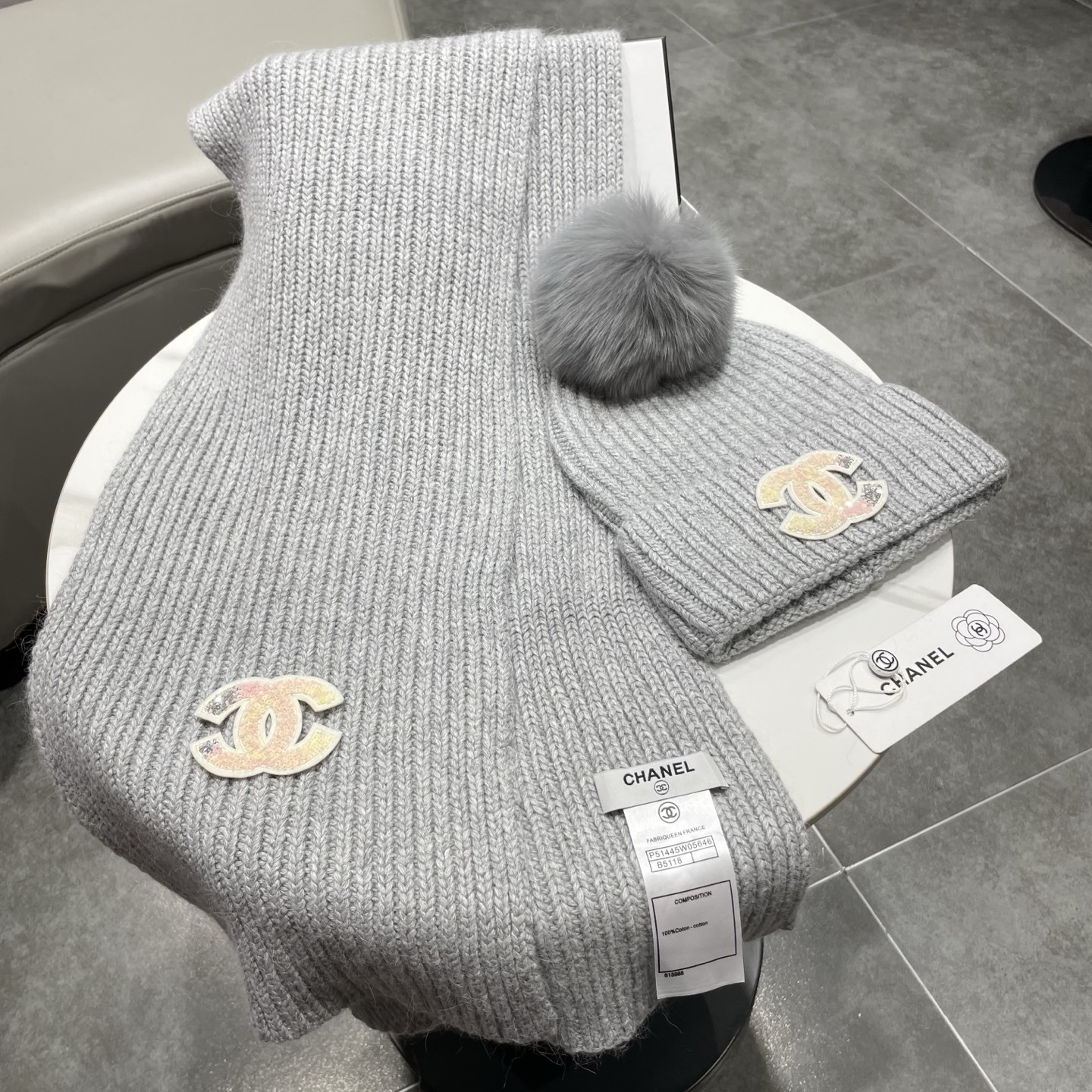【定番人気】シャネル 秋冬 防寒アクセサリー マフラー＆ハットセット
