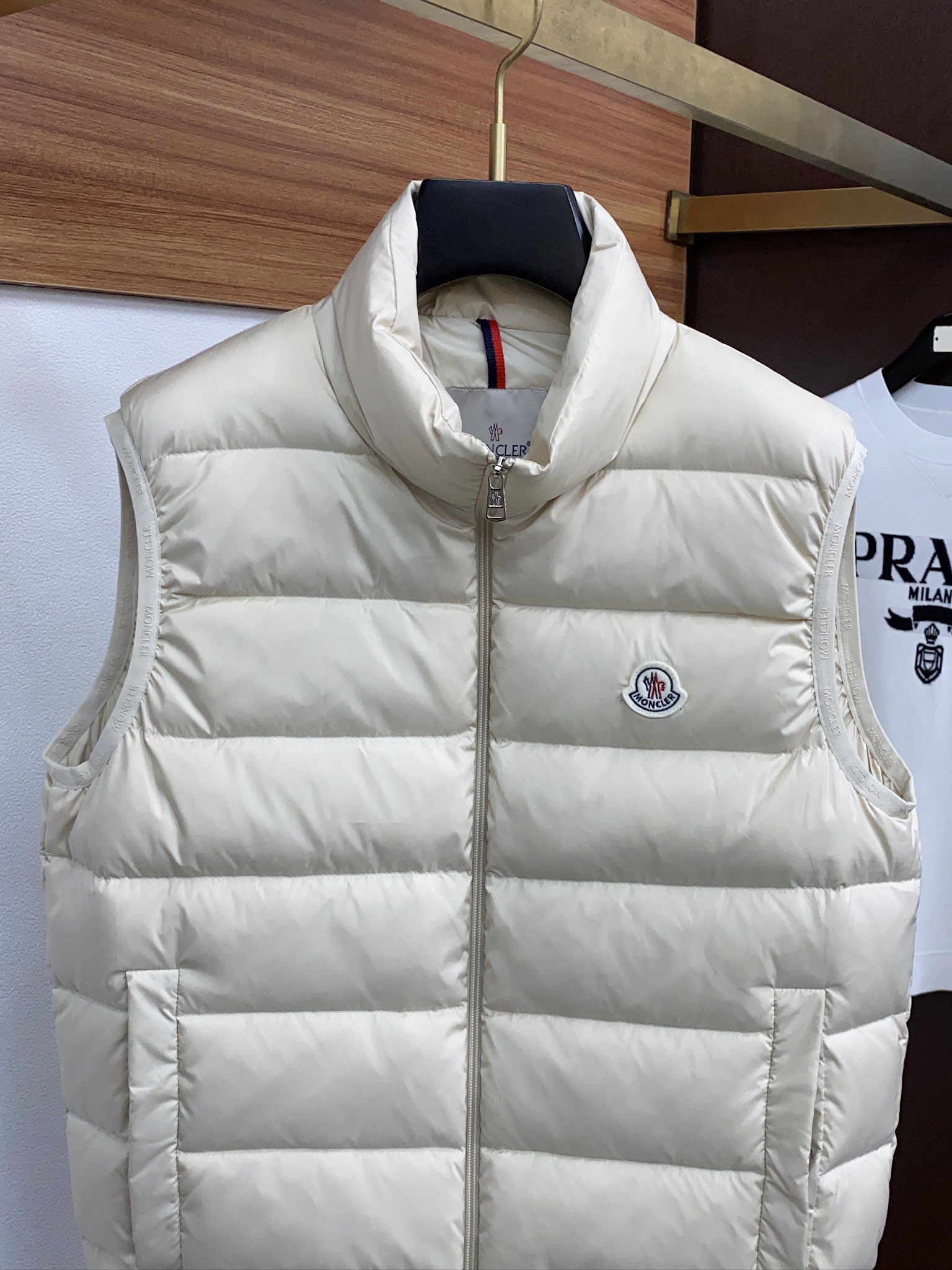 モンクレール 秋冬 メンズ ファッションダウンベスト