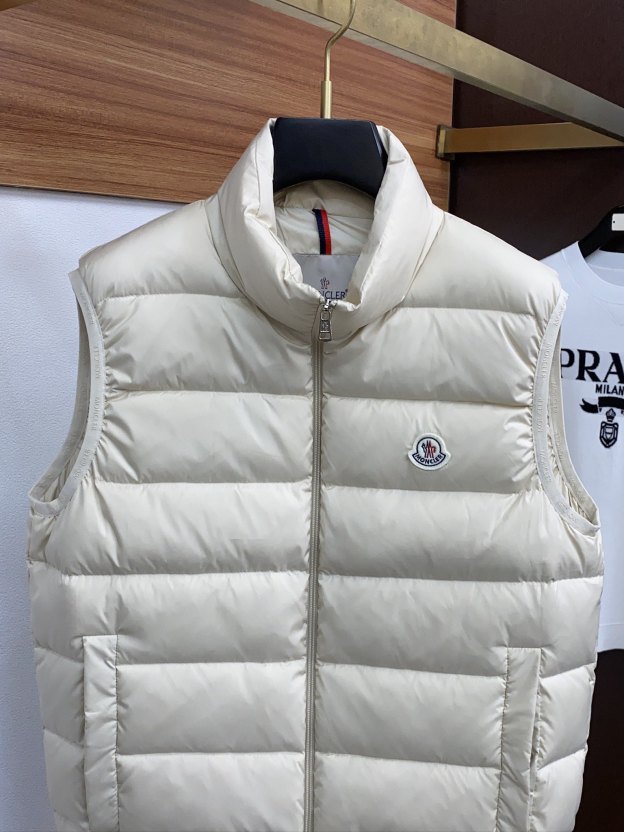 モンクレール 秋冬 メンズ ファッションダウンベスト