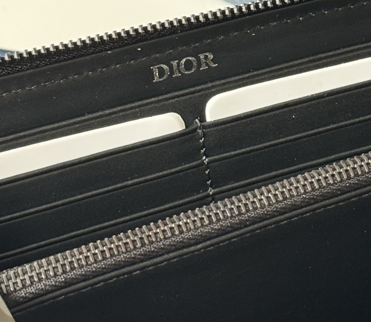 ディオール「Dior」ジップアラウンド ロングウォレット