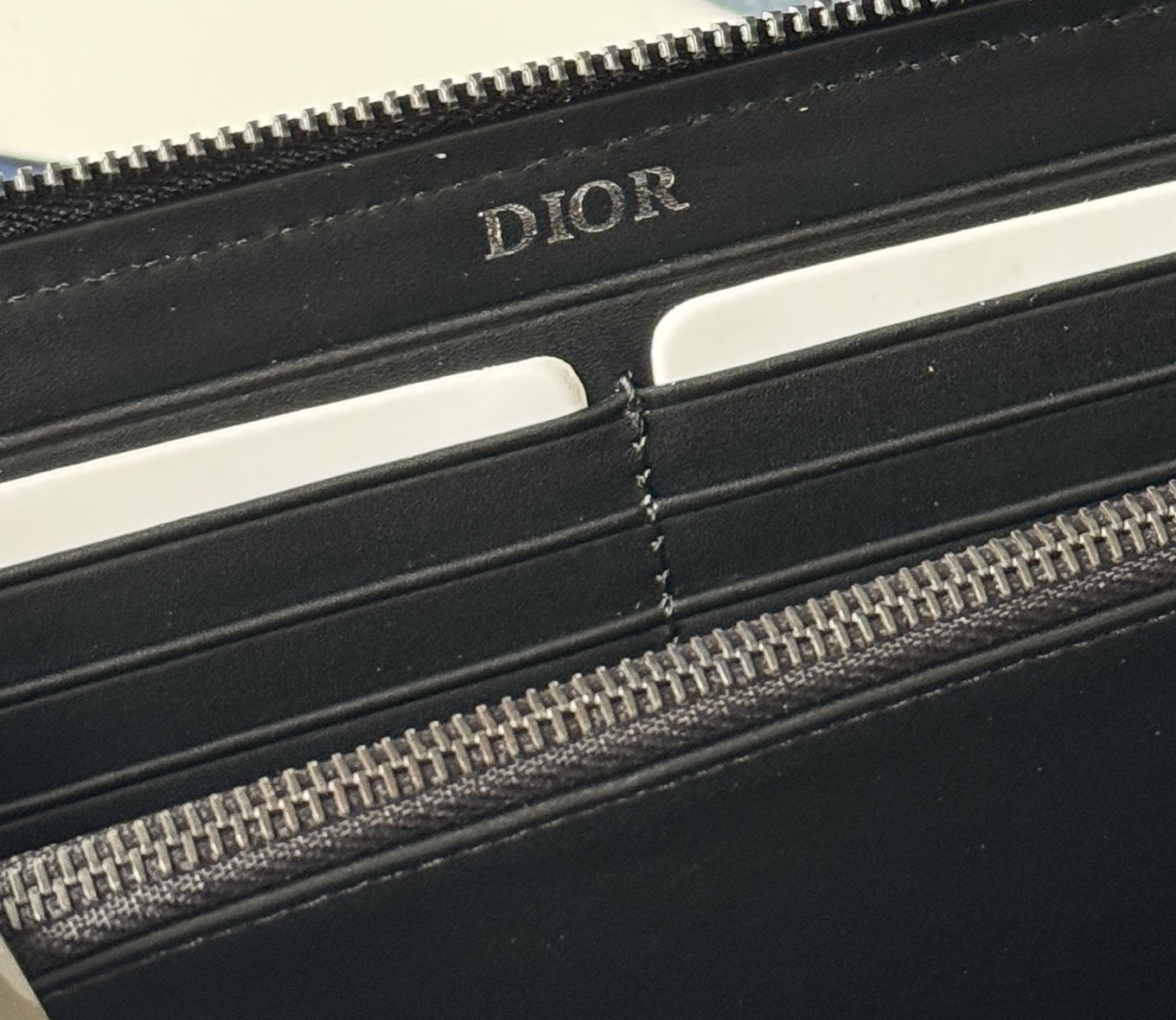 ディオール「Dior」ジップアラウンド ロングウォレット