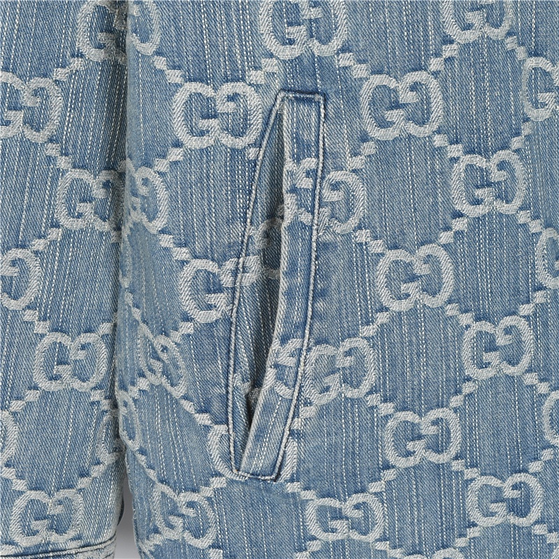 Gucci の GG ジャカード柄のデニム生地の綿入れシャツ