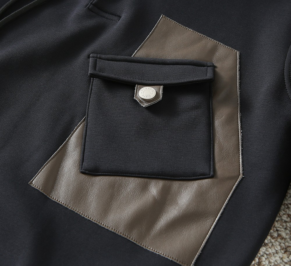 エルメス「Hermès」Empreintes Sellier Cuir 新型フード付きスウェットシャツ