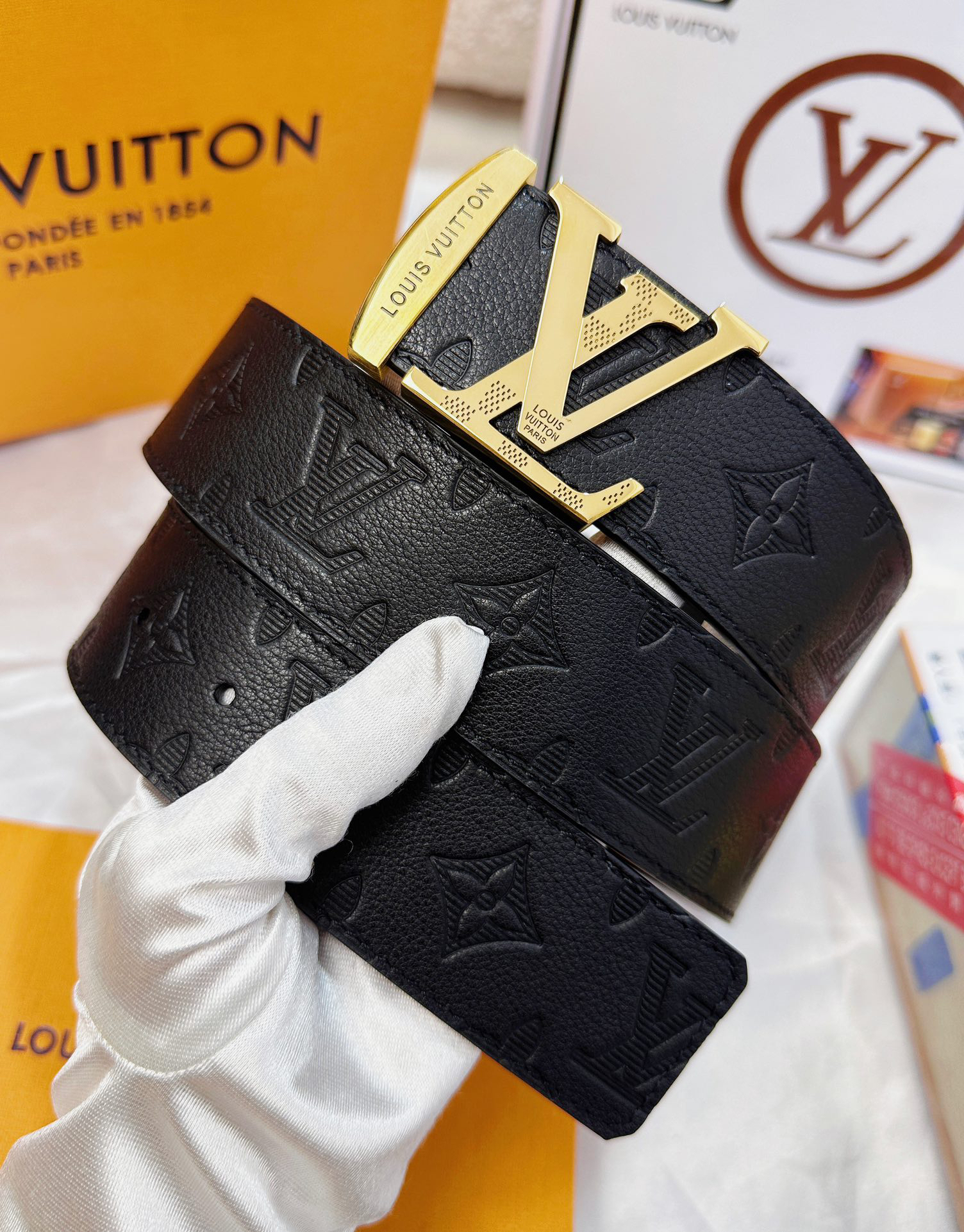 【新商品入荷】Louis Vuitton クラシックハイクオリティベルト「全長約 100cm」