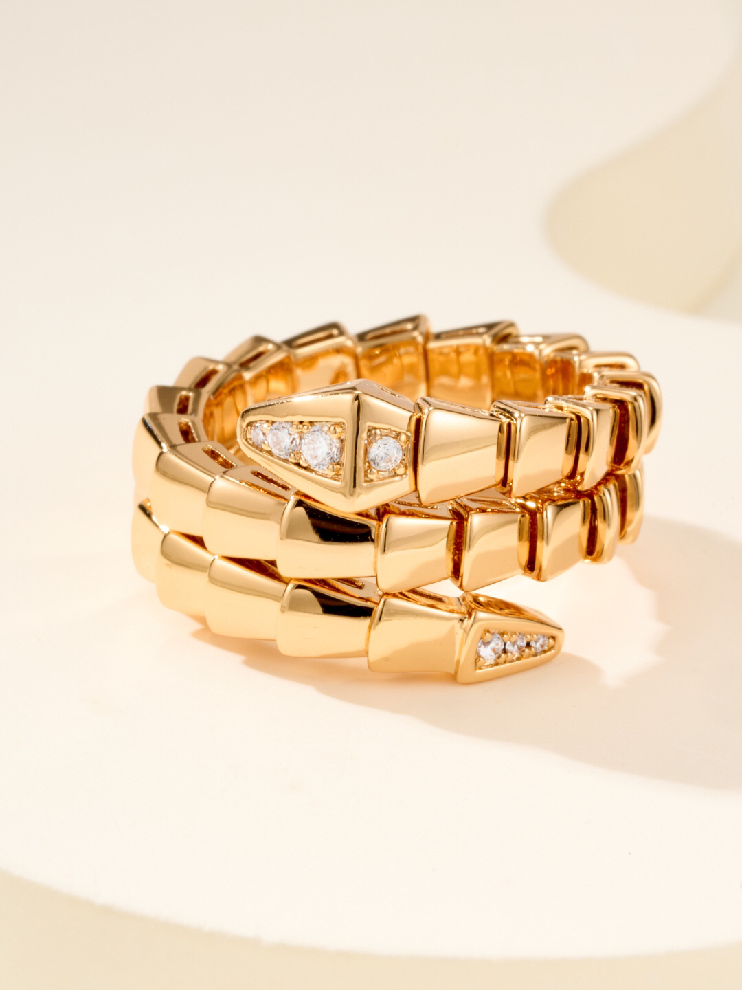ブルガリ「Bvlgari」エレガントなリングコレクション