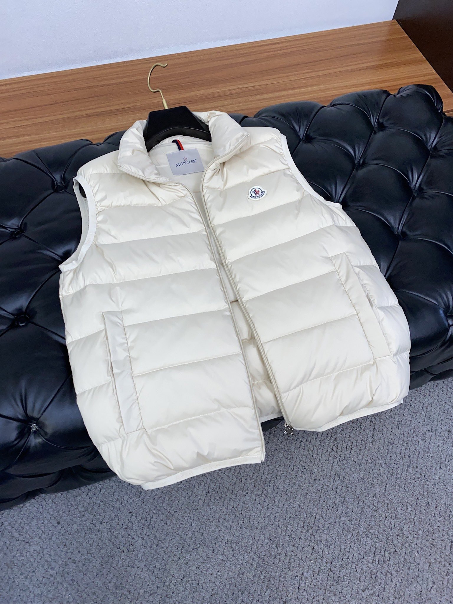 モンクレール 秋冬 メンズ ファッションダウンベスト