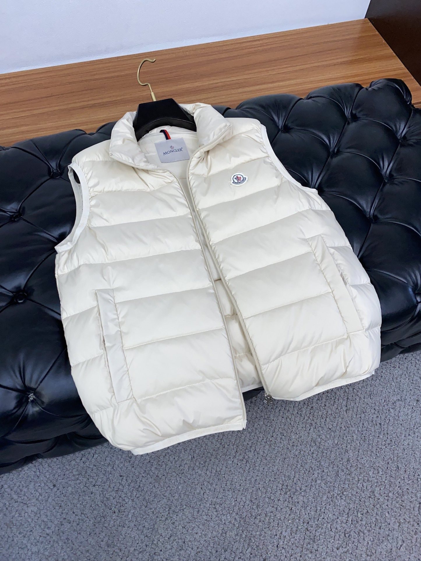 モンクレール 秋冬 メンズ ファッションダウンベスト