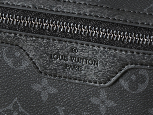 ルイ・ヴィトン「Louis Vuitton」ヴォワヤージュ スモールメッセンジャーバッグ
