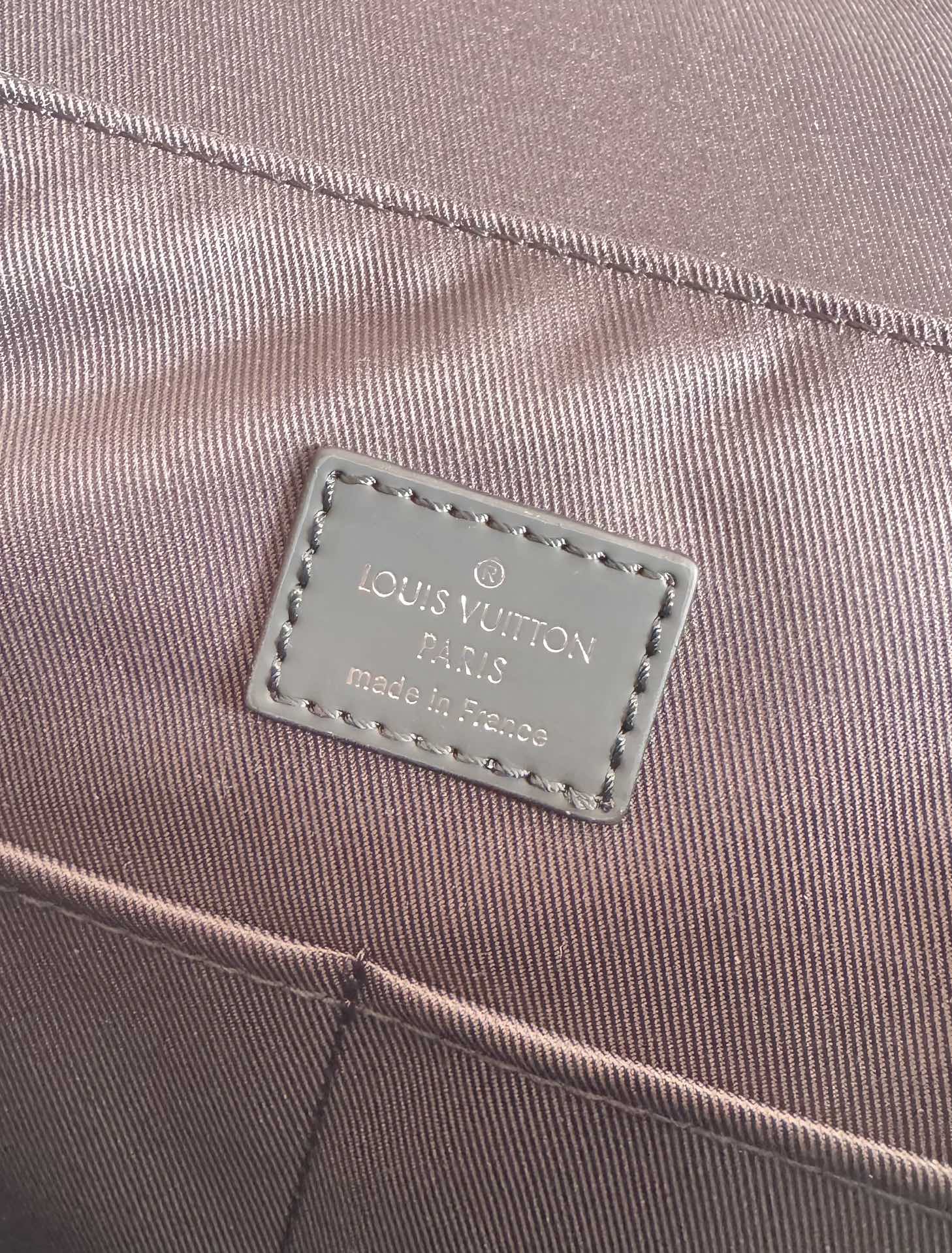 ルイ・ヴィトン「Louis Vuitton」ディストリクト メッセンジャーバッグ