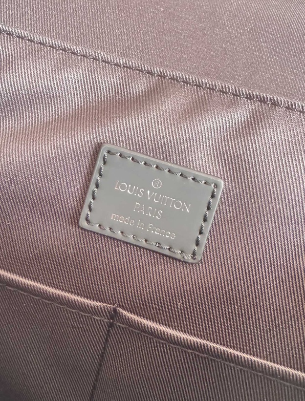 ルイ・ヴィトン「Louis Vuitton」ディストリクト メッセンジャーバッグ