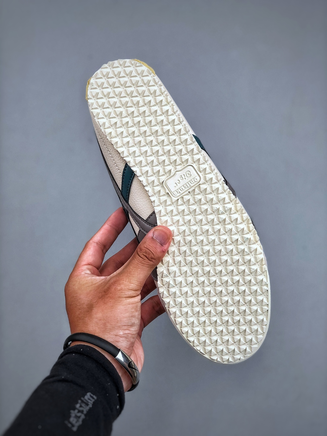 オニツカタイガー「Onitsuka Tiger」MEXICO 66 スリッポン スニーカー