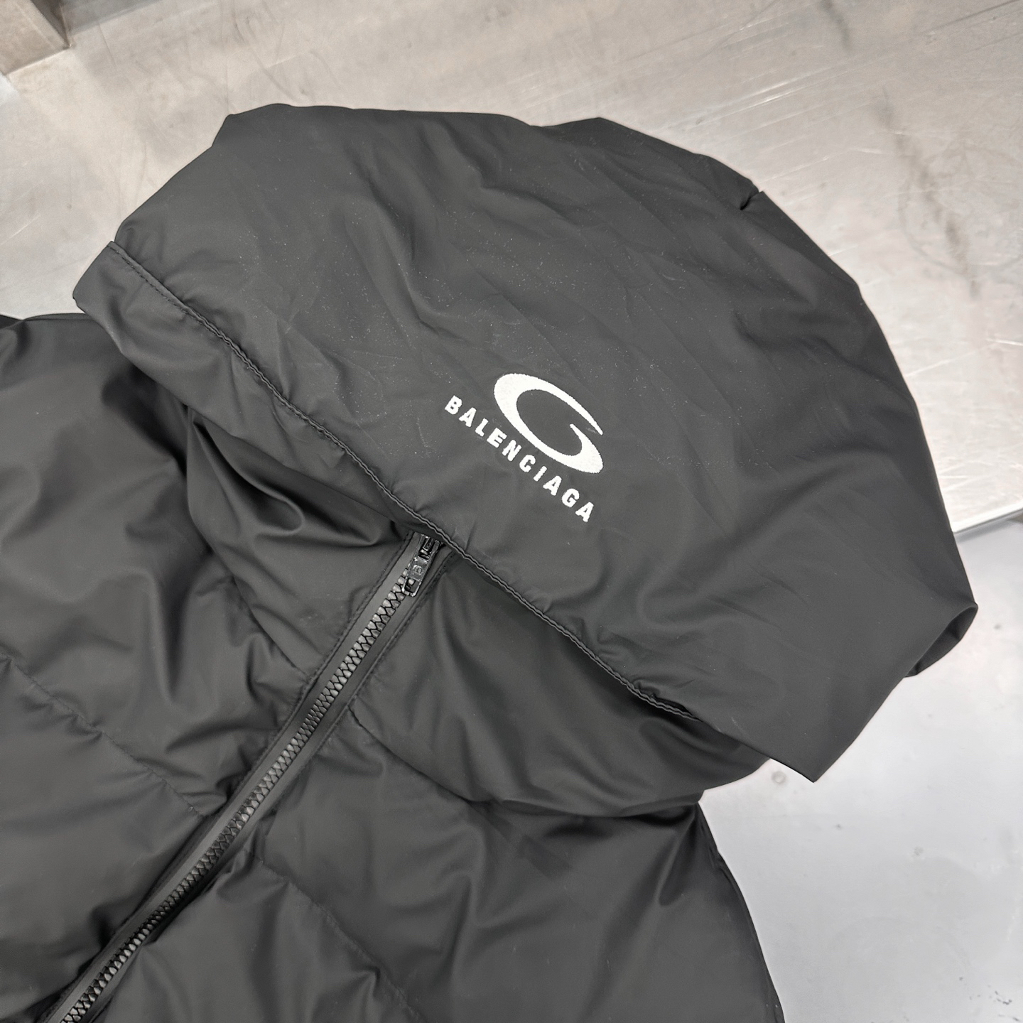 バレンシアガ「Balenciaga」‌秋冬ファッションレディースダウンジャケット